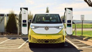 El Volkswagen ID. Buzz del 2025 ya disponible, con plan de carga con Electrify Canadá incluido